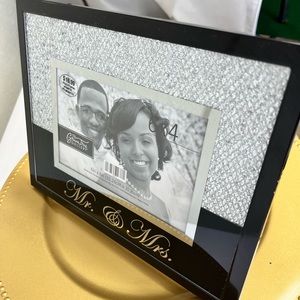 Sold…Mr & Mrs 6 x 4 Picture Frame